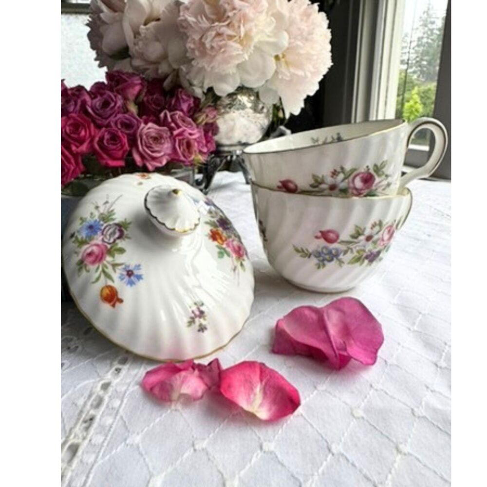 MINTON MARLOW PATTERN TWO TEA CUPS and TEAPOT LID